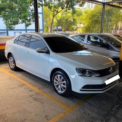 VOLKSWAGEN JETTA 1.4 16V TSI TRENDLINE GASOLINA 4P TIPTRONIC VOLKSWAGEN JETTA 1.4 16V TSI TRENDLINE GASOLINA 4P TIPTRONIC